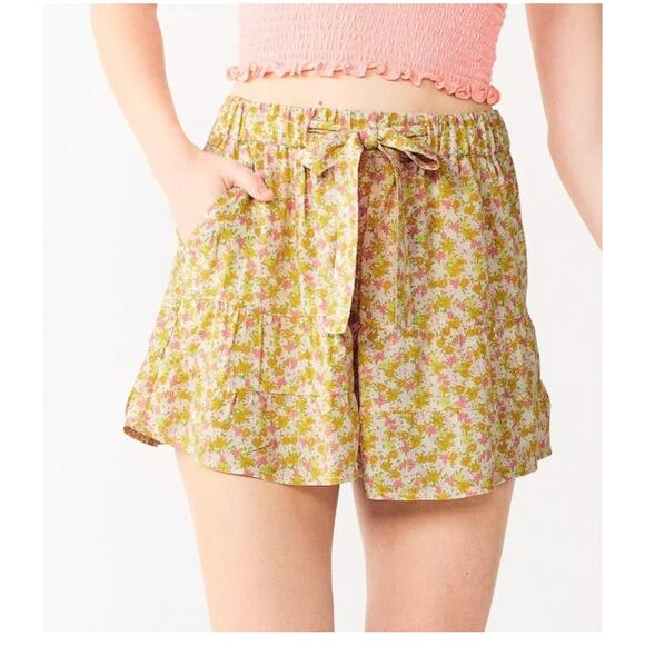 SO Pants - So High Rise Pull on Ruffle Shorts Ditsy Floral Print Yellow L